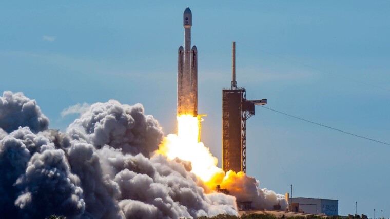 SpaceX两天内完成四次发射 今年发射已经突破100次
