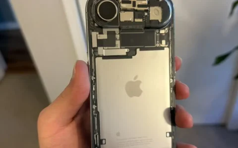 全球首款透明后盖iPhone Air亮相 展现工业美学