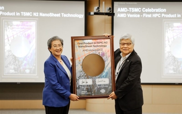 AMD CEO苏姿丰确认MI450加速卡明年发布
